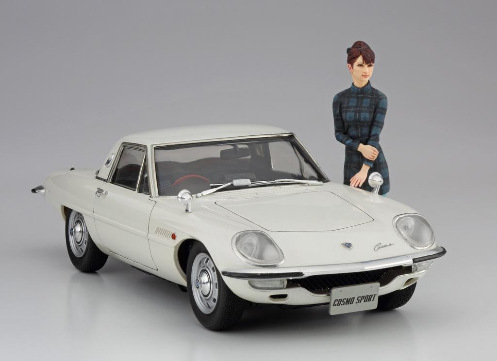 Hasegawa Mazda Cosmo Sports L10B Figure Plastic Model SP368 1/24 w/Girls