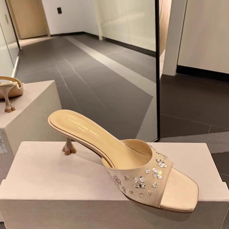 French celebrity style square head petals cool slippers women's outer wear summer 2025 new rhinestone satin kitten and slippers