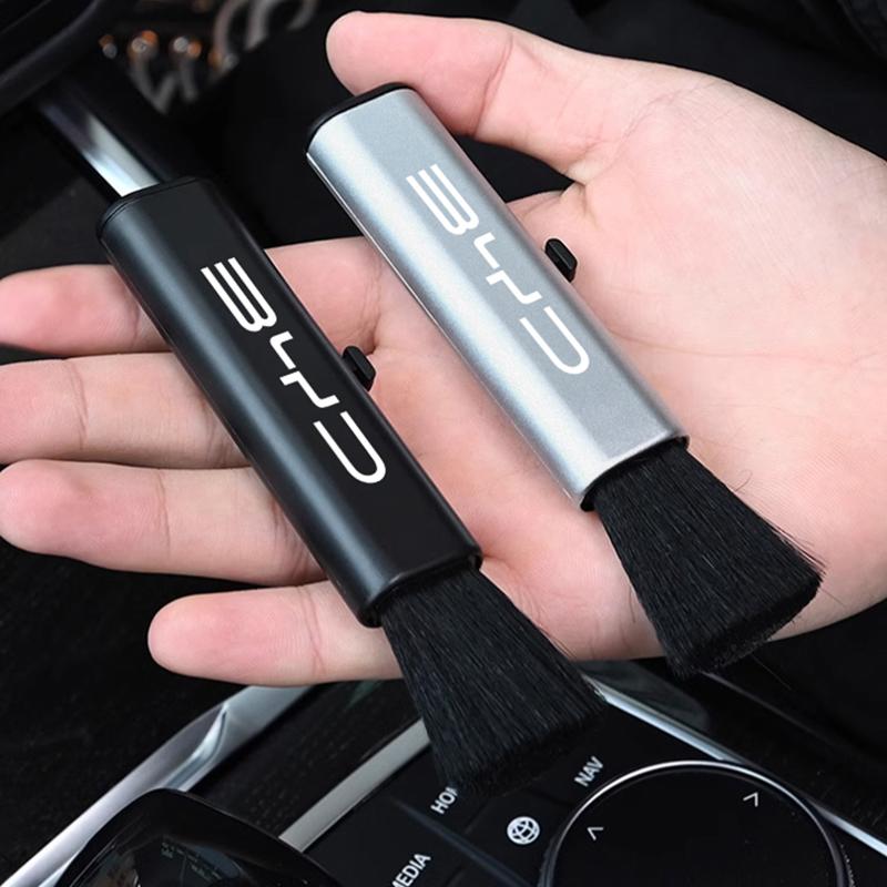 Retractable Car Cleaning Brush Center Console Clean Dust Tool For BYD Atto 3 Yuan Plus Han Tang EV F3 E6 Dmi Song F0 Qin Pro G3
