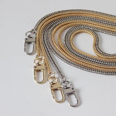 Nuovo marchio Moda Donna Borsa Accessorio Catena solida Catena in metallo dorato argento Cinturino di lusso Donna Elegante catena per borsa con pochette carina