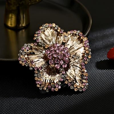 Dámská brož s lehkým luxusním designem, elegantní, vykládaná zirkony, květinová, módní a všestranná, s osobitým designovým smyslem