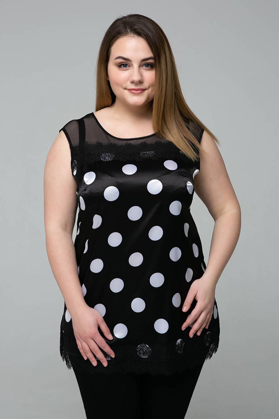 

Атласна блуза у великий горох Tatiana ТОНІ 6XL чорний