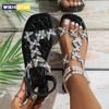 Nowe damskie płaskie sandały letnie przezroczyste motyle z sandałami kwadratowe palce modne buty dla kobiet eleganckie sandały damskie