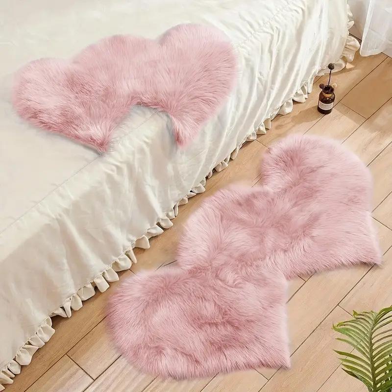 1PC Floor Mat Creative Faux Fur 35*70cm Sofa Decoration Rugs Living Room Plush Carpet Fluffy Soft Double for Bedroom Heart-shaped