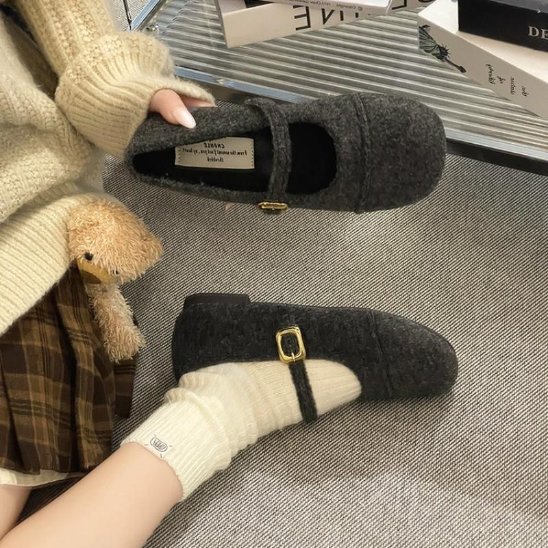 Fur Lining Women Flats Shoes Comfort Round Toe Soft Sole Shoes Outdoor Warm Short Plush Mary Jane Shoes For Autumn Winter