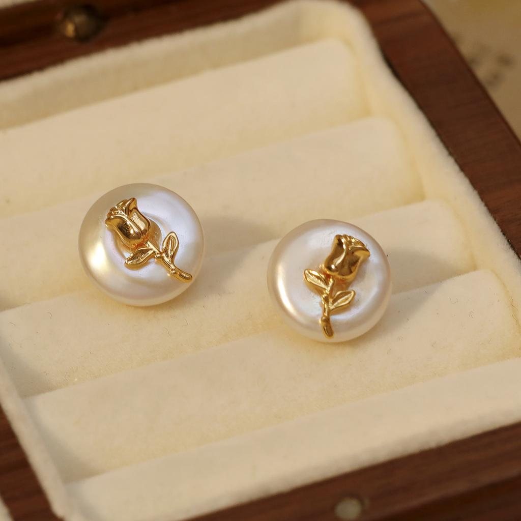 Vintage Rose Earrings with Vintage Elegance and Elegance, French Palace Style, High Grade Freshwater Pearl Earrings