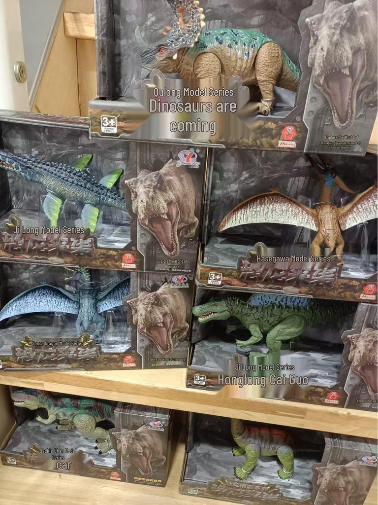 Movable Dinosaur Toy: Pterodactyl, Triceratops, & Tyrannosaurus Models with Open Mouth