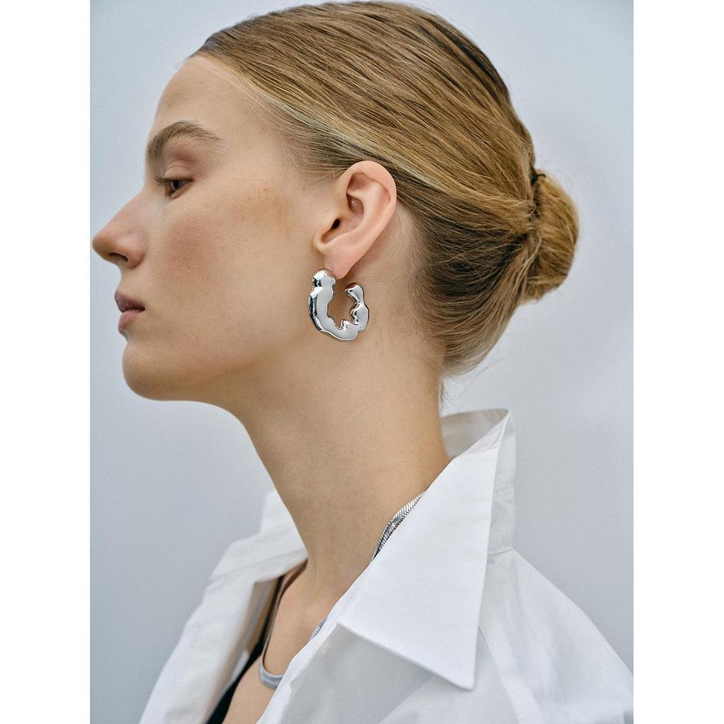 2024 Unregelmäßige gewellte C-förmige Ohrringe: 18k Gold & Edelstahl im europäisch-amerikanischen INS-Stil.