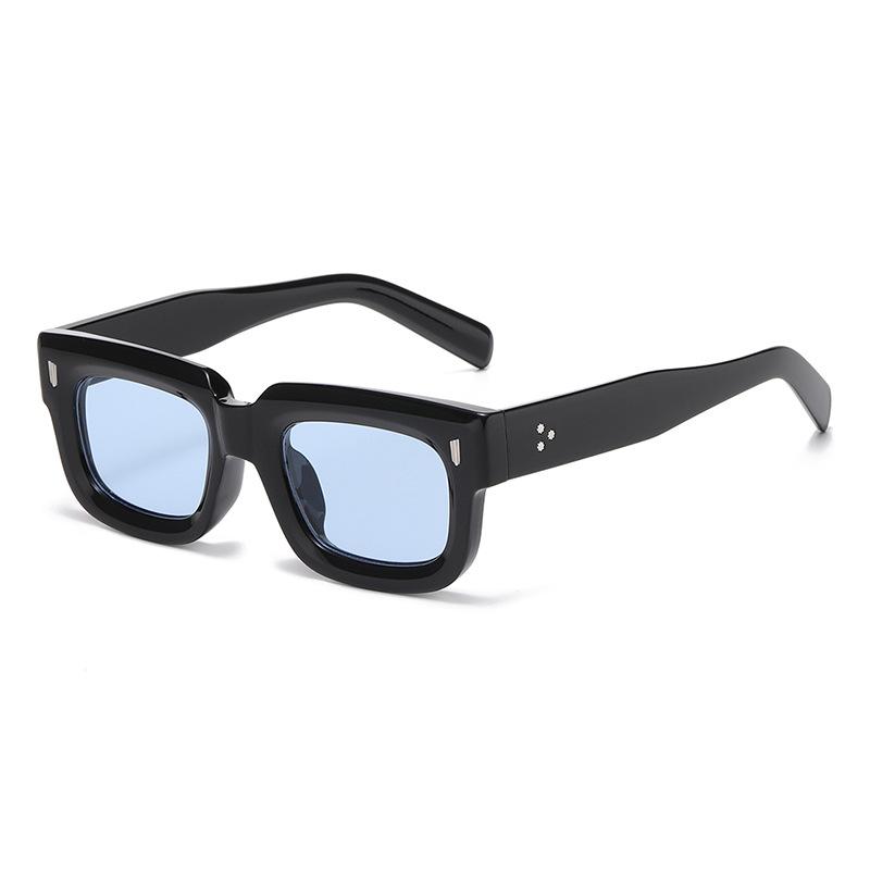 

Retro Rivets Men Sunglasses Ins Popular Fashion Designer Sunglass Woman Shades UV400 Trending Double Color Square Sun Glasses as shown