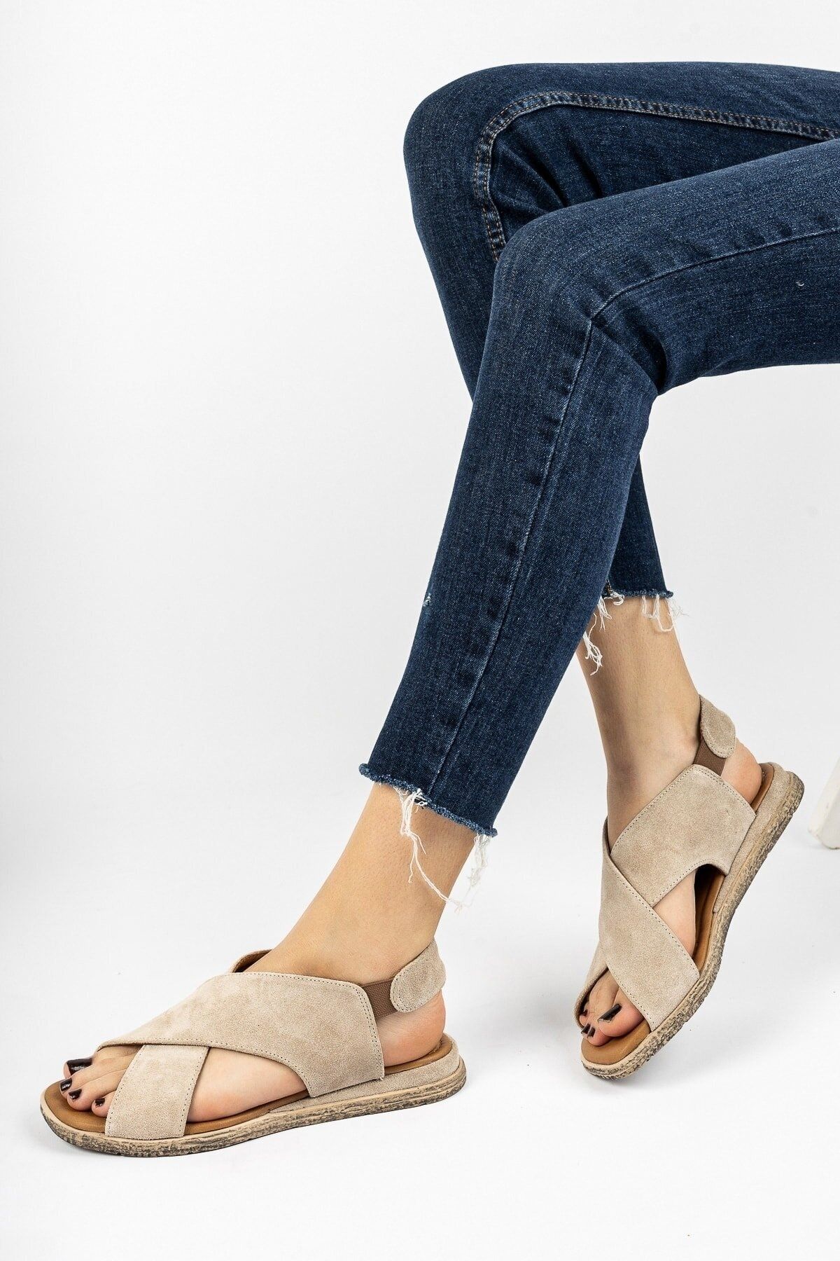 

Удобные женские сандалии из натуральной кожи