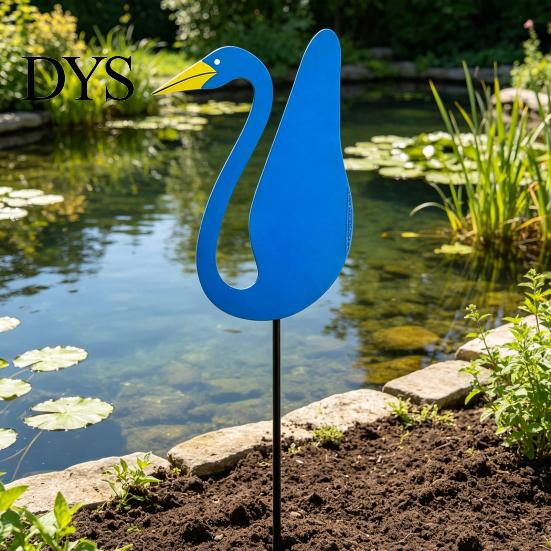 Outdoor Garden Centerpiece Flamingos Yard Decorations, Plastic Flamingo Lawn Statue with Metal Stakes, Weather Vibrant Decor Resistant Ornaments & for