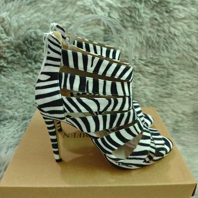 Yeni Moda gösterisi Kadın Sandalet Moda Seksi Yüksek Topuklu Platform Pompaları Peep Toe Sandalet Rahat Beyaz Kırmızı Düğün Ayakkabıları