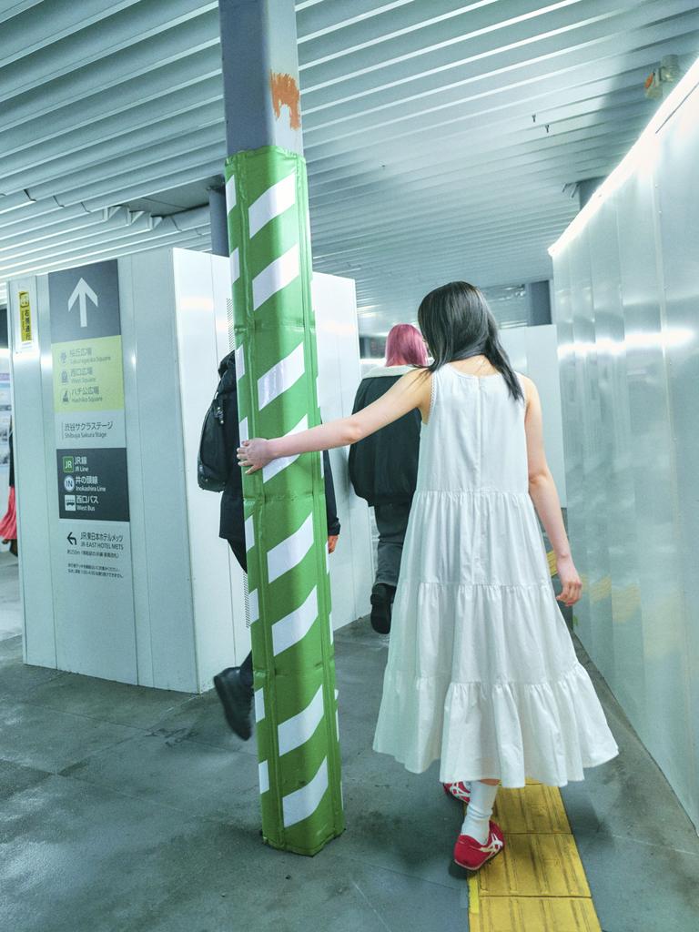 Loaegsyueol Lace Trimming Long Dress_Off White