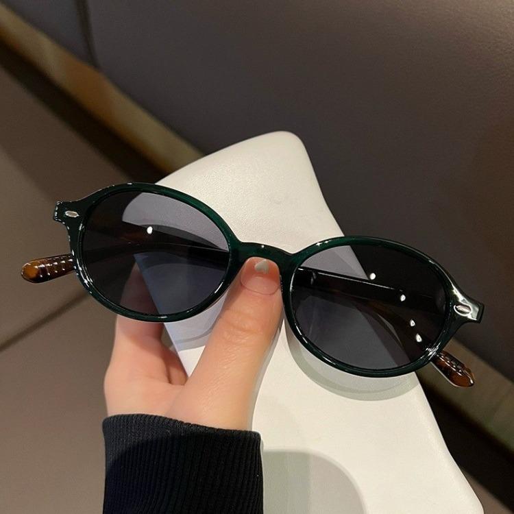 Retro Leopard Print Small Frame Book Oval Nerd Small Face Glasses Female No Makeup Artifact Ultra Light Soft Girl Fashion Frame Sunglasses