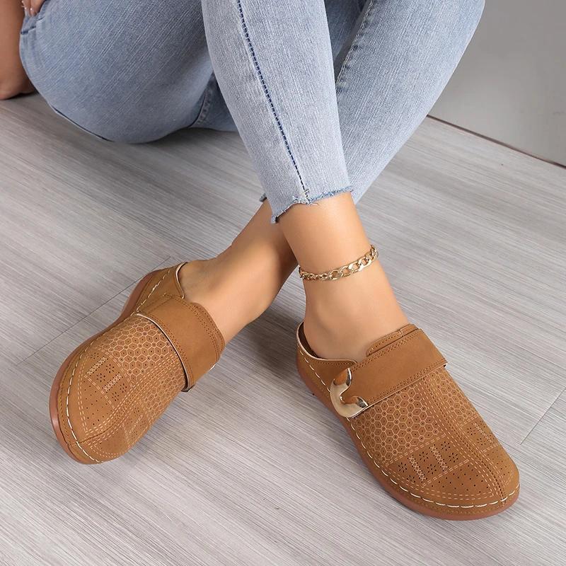Fashion Closed Toe Med Heels Slippers Women Fashion Buckle Wedge Heel Sandals Woman 2025 Summer Lightweight Casual Non-Slip Beach Shoes