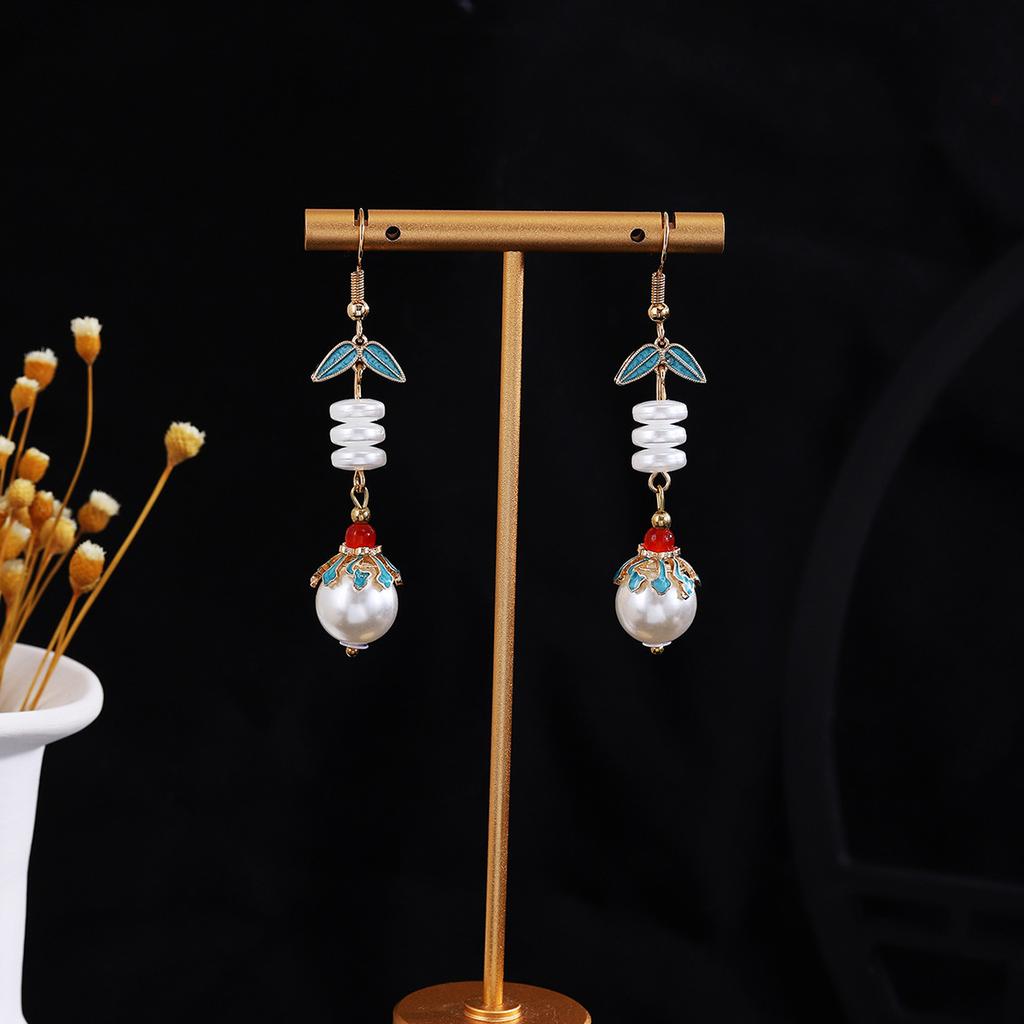 Butterfly Water Drop Pearl Fringed Ear Hook Female, Guochao Light Luxury Safety Buckle Ancient Cheongsam Earrings