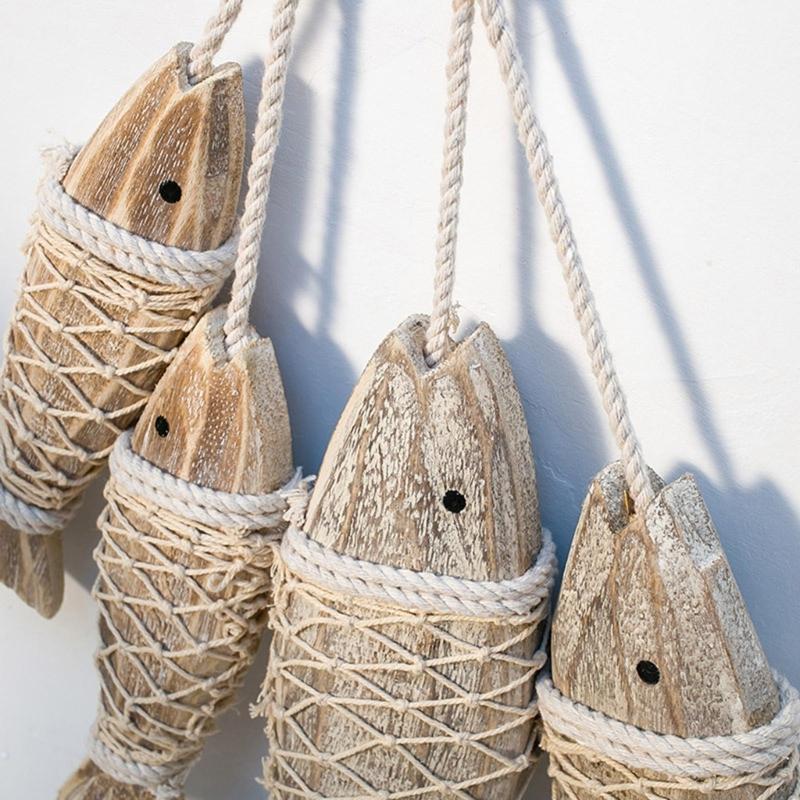 Wood Fish Pendant Set of 2 Decorative Home Hanging Decoration for Indoor Outdoor Garden Yard Decoration Gift