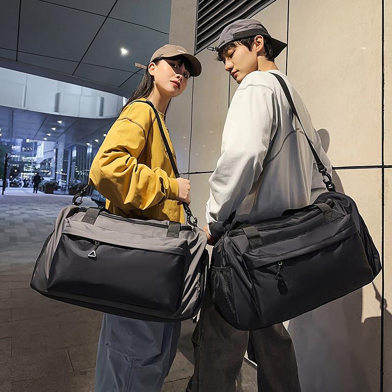 Tragbare Umhängetasche mit großer Kapazität, Trennung von Trockenheit und Nässe, Fitnesstasche für Kurzstreckenreisen für Männer und Frauen, Schwimmtrainingstasche