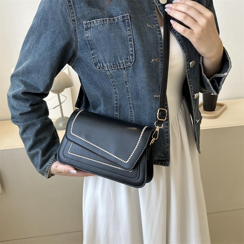 Fashionable Casual Women's Pu Material Small Square Shoulder Bag With Magnetic Closure