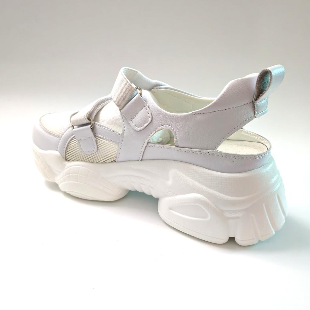 New Arrival Women's White Thick Sole Dad Shoes Genuine Leather Breathable Mesh Cutout Sport Sandals for Fashion and Comfort