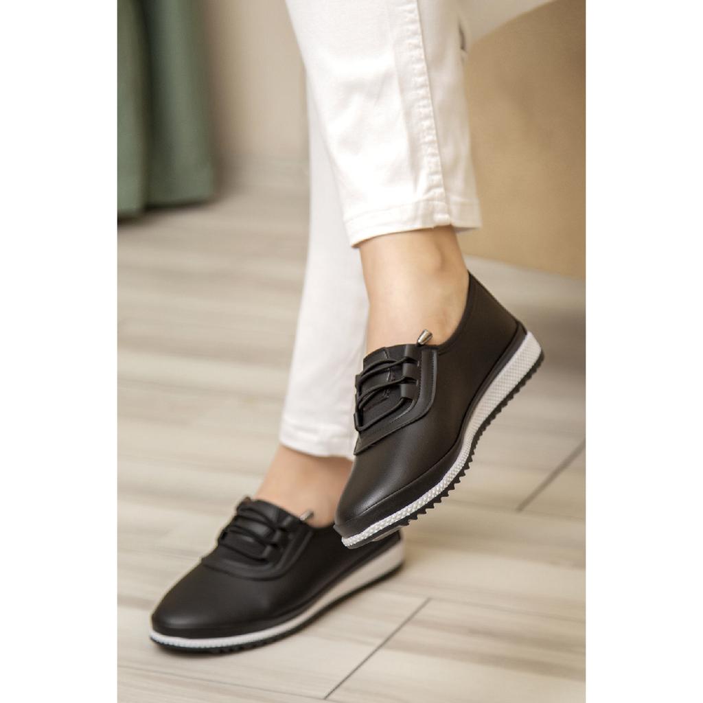 Orthopädische Ballerina-Schuhe aus weicher Haut für Damen mit perforiertem Kordelzug