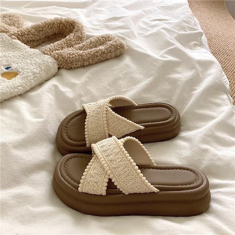 

Thick-bottomed holiday slippers increase in height in summer, new non-slip and breathable beach 40 бежевый