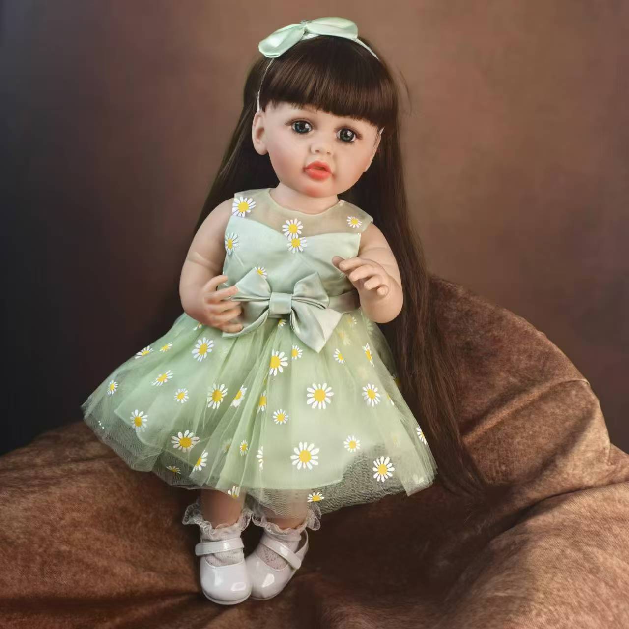 

KEIUMI Реалистичные куклы-реборн для девочек, полностью силиконовый винил, с зеленым платьем, кукла-принцесса, костюм для новорожденных, подарки на Рождество, Пасху 22 inch about 55 cm