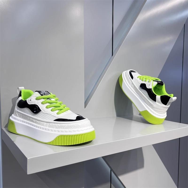 New Men's Simple and Lightweight Sneakers Thick soled Height Increasing Breathable Casual Running Shoes Zapatos para hombres