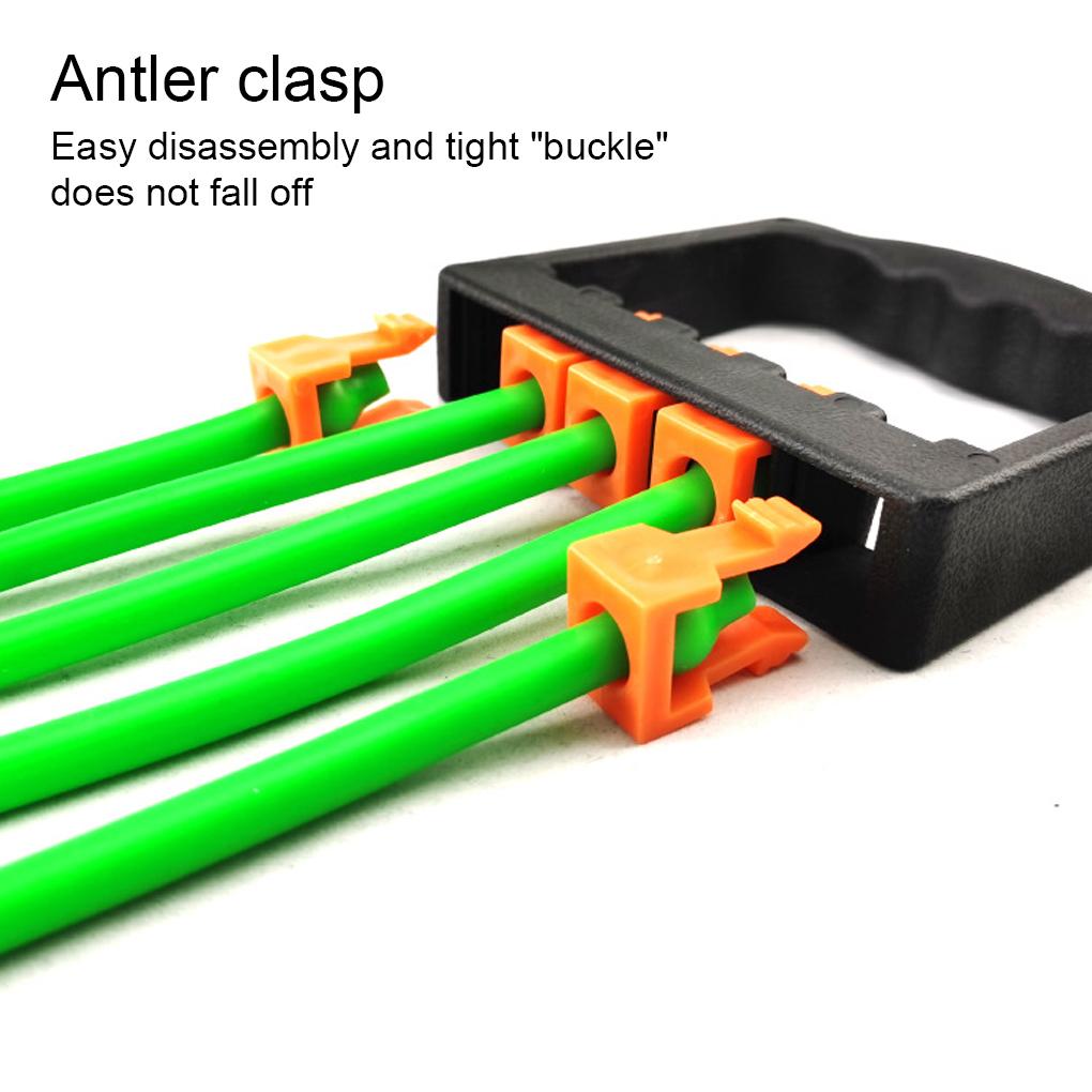 Posilovač hrudníku Pružný expandér Svalový tahák Vícebarevné provedení Kompaktní velikost Dlouhotrvající pružnost Pomocné otvory