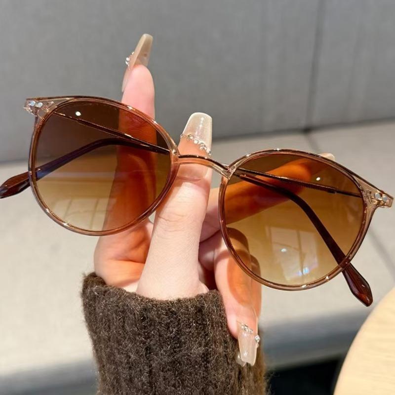 New Round Vintage Sunglasses Women Retro Luxury Designer UV400 Protection Eyewear Fashion Sunglass Oculos De Sol