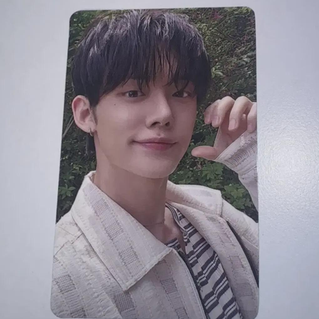 

Last Price Reduction) Tomorrow X Together Yeonjun Tower Record Photocard Sell