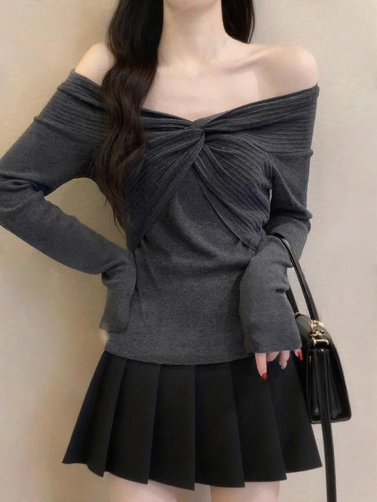 Autumn 2025 Women's Off-Shoulder Twist Slimming Long-Sleeve Knitted Top