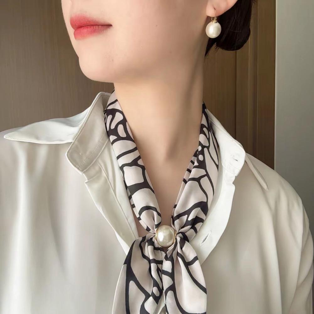 Camellia Print Silk Scarf Magnetic Pearl Buckle Women Neckerchief Choker Scarf Women черный белый