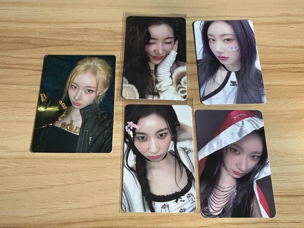 [USED] GOLD kill my doubt Chaeryeong trading card ITZY