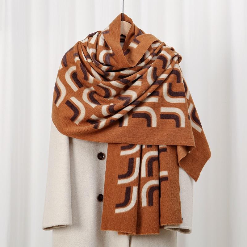 

Double hook 70 new autumn and winter skin-friendly and warm imitation cashmere printed scarf geometric versatile shawl 70*180cm верблюд
