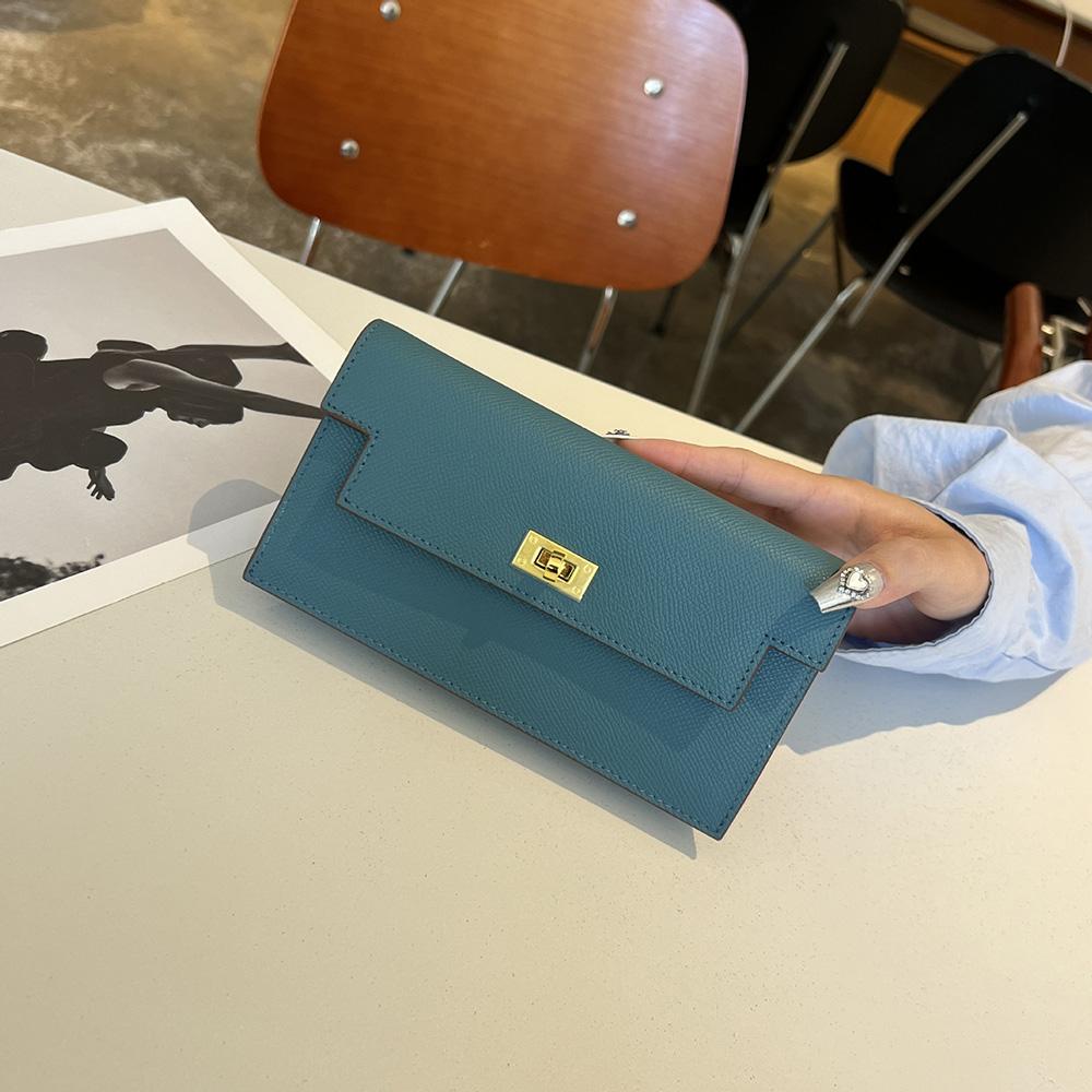 

Роскошные женские сумки через плечо из натуральной кожи, маленькие цепочки с замком-вертушкой, сумка через плечо, текстурированная мини-сумка из коровьей кожи, кошелек WOC без логотипа светло-синий