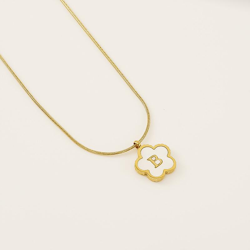 Stainless steel five-leaf clover 18K letter necklace high sense 26 shell letter pendant jewelry