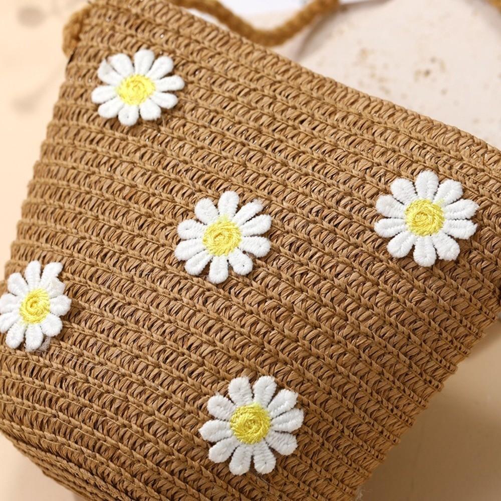 Fashion Small Daisy Kids Straw Bag Shell Shape Woven Shoulder Bag Handmade Handbag for Children Girls