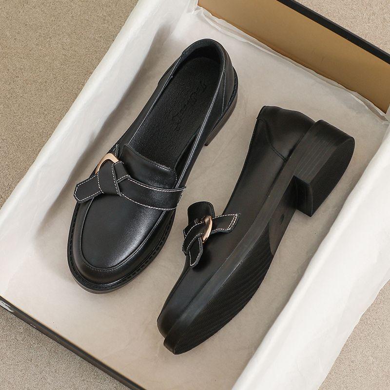 Leather small leather shoes women's new spring flat bottom comfortable black work soft bottom spring and autumn