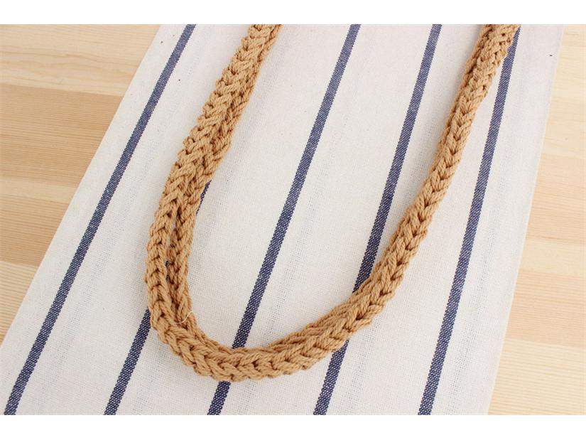 Versatile Hollow Cotton Rope Woven Bag for Seaside Vacations and Daily Commutes
