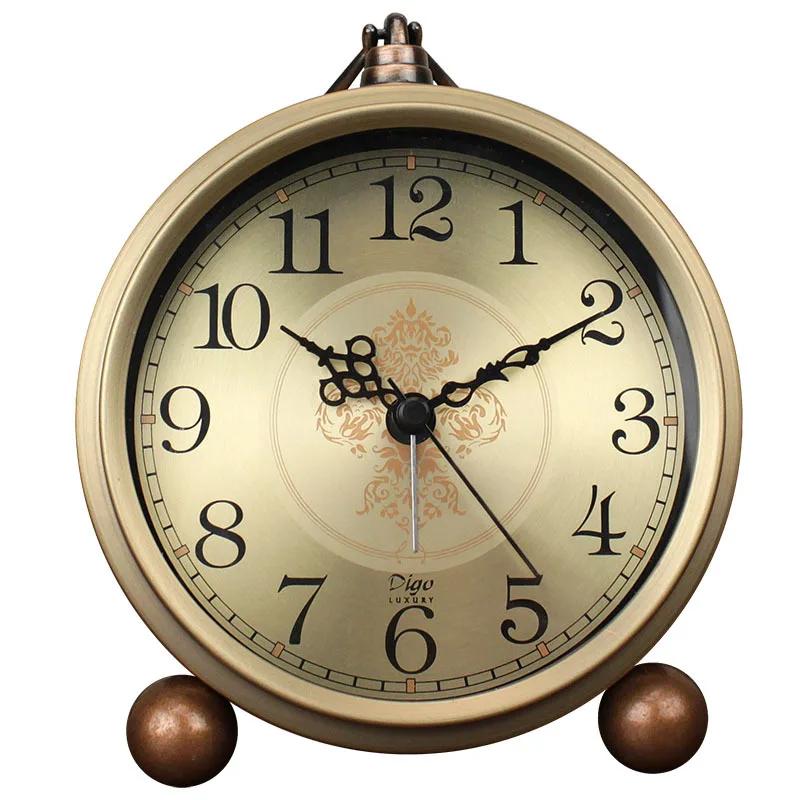 Metal Retro Alarm Clock Creative Desktop Clock Ornament Desk Clock