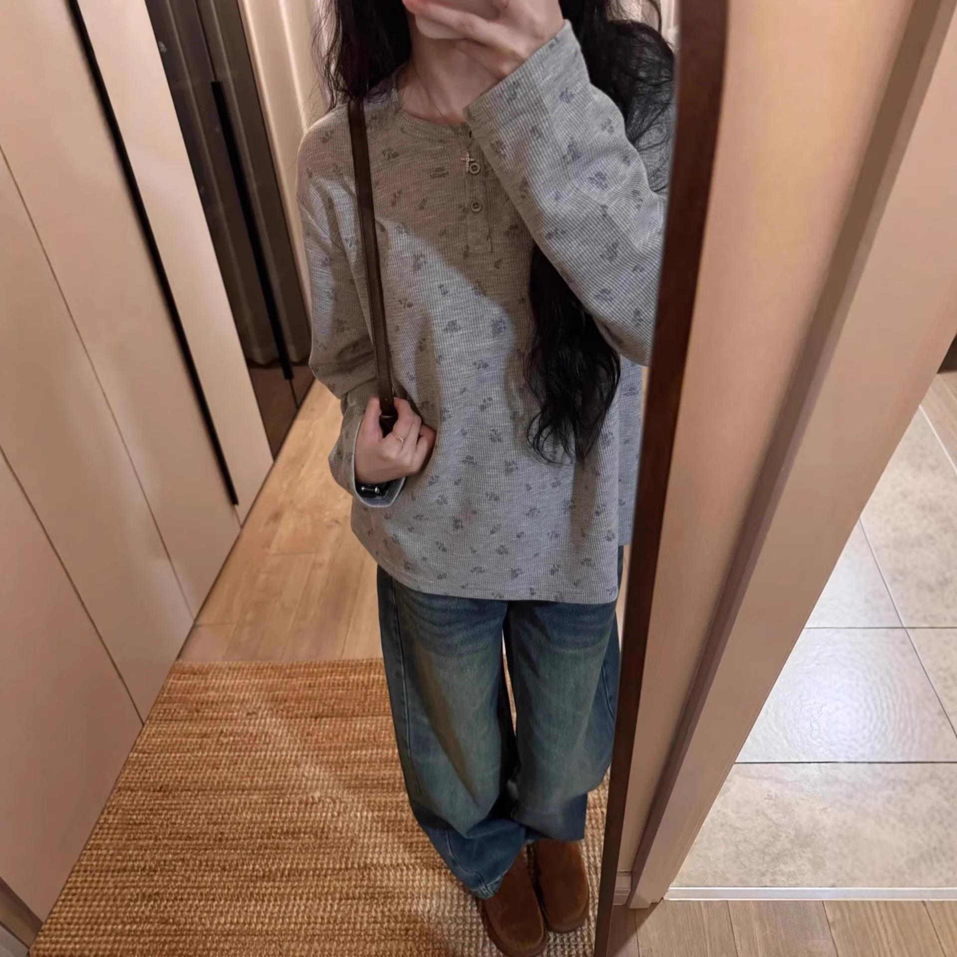 

Women s Korean Style Floral Long Sleeve T-Shirt – Spring Arrival, Loose Fit, Round Neck, Youthful Design. M серый
