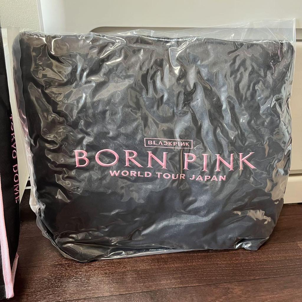 [USED] BLACKPINK Premium Seat Limited Merchandise (with silver tape with message)