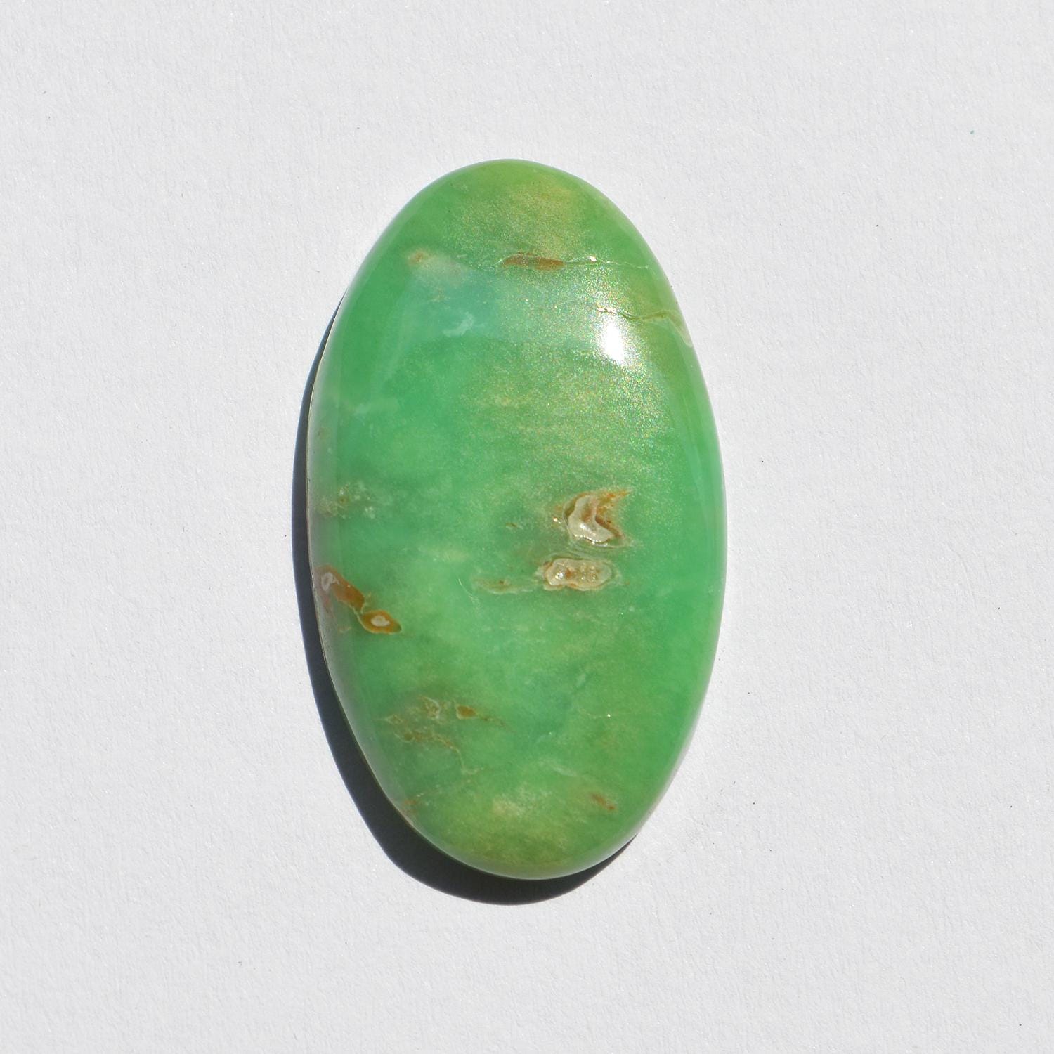 

Кабошон из натурального драгоценного камня хризопраз - россыпью полудрагоценный камень 25 карат овальной формы 31x18 мм, Jewelry Craft Supply 31x18 mm зелёный