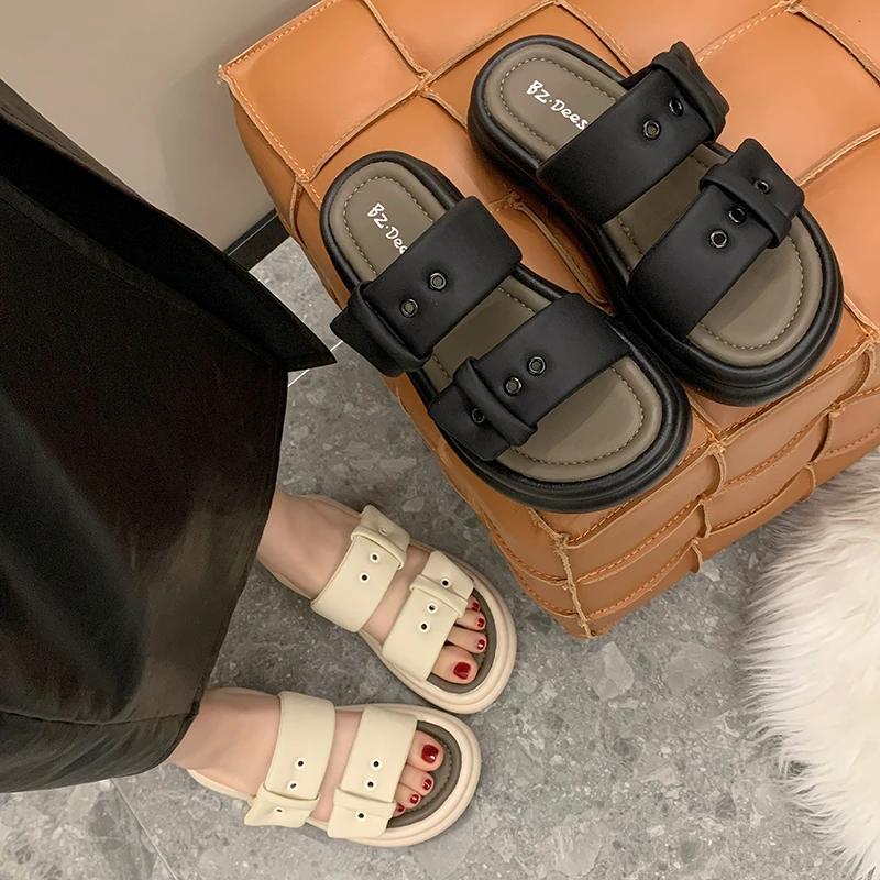 Mode Neue Damen Leichte Schnalle Dicke Sohle Hausschuhe Sommer Slip-On Plateau Pantoletten Weiches EVA Outdoor Plus Niedriger Absatz Schuhe