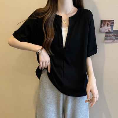 Two Large-sized Fake V-neck Short-sleeved T-shirts for Women, A Loose and Short Top That Can Cover The Belly and Make One Look Slimmer In Summer