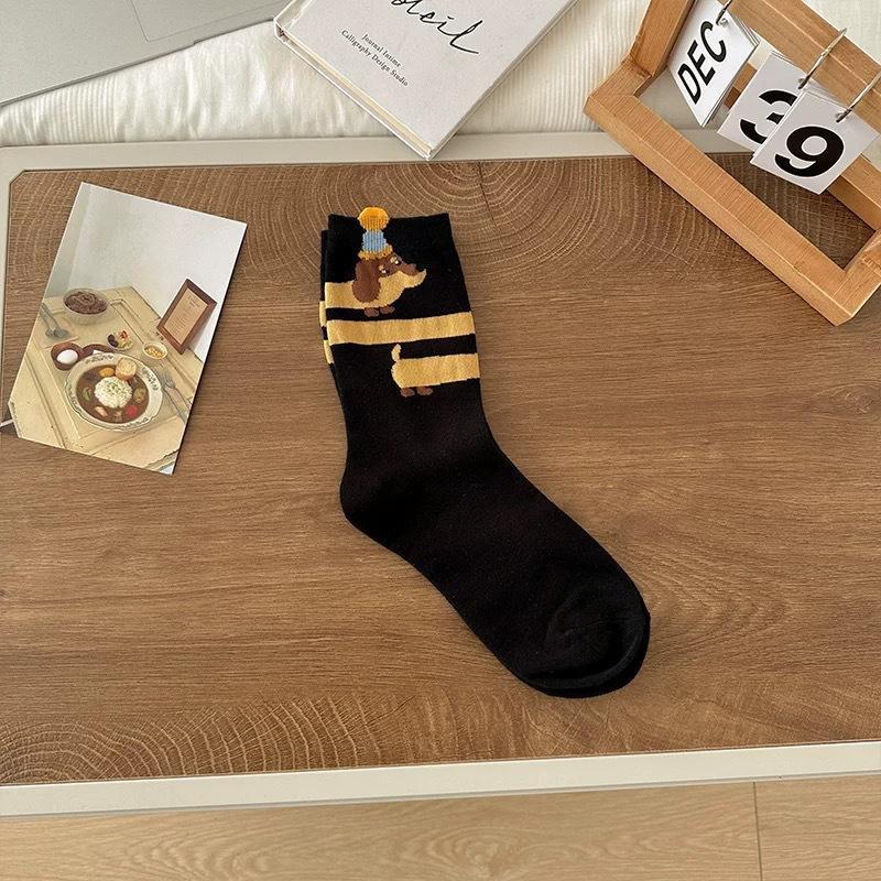 Autumn and Winter Versatile Three-dimensional Cartoon Socks for Women, Pure Cotton Colorful Dot Striped Fringed Dachshund Mid-calf Socks in Trend