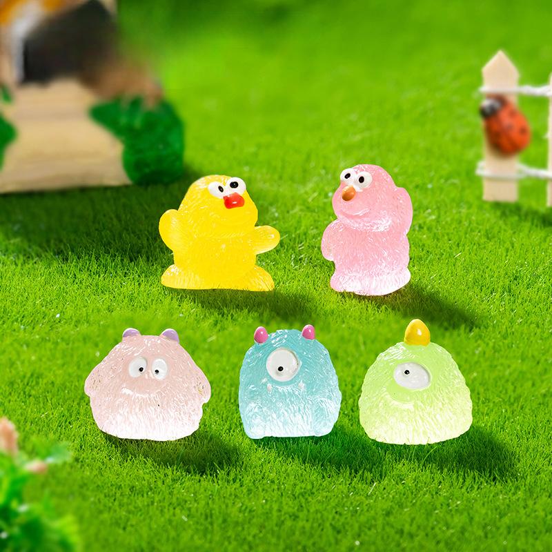 Micro Landscape Cartoon Cute Glow-in-the-dark Little Hairy Monster Adorable Diy Decoration Blind Bag Accessories Car Tabletop Ornaments