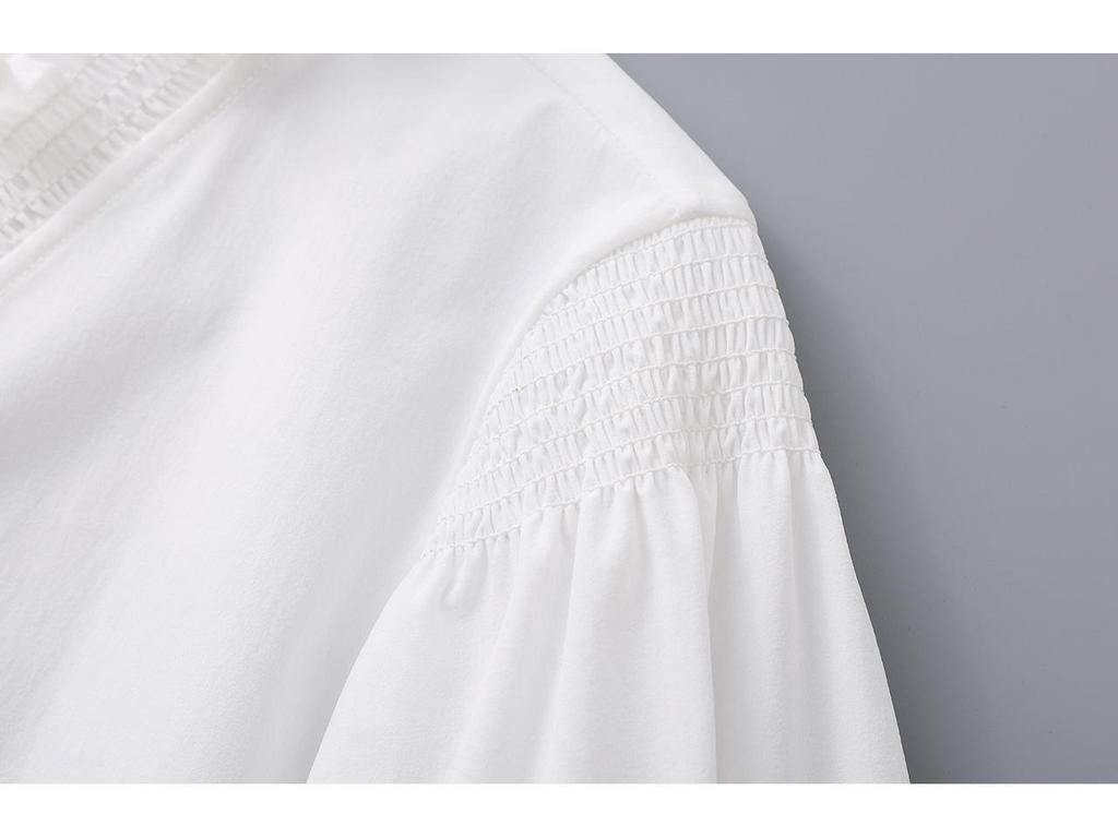 Nanyou Women's Romantic French Lace Collar Bell Sleeve Top - Anti-Wrinkle, Elegant Spring Shirt