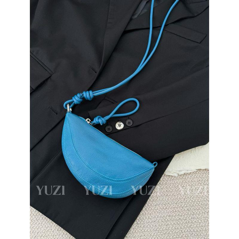 

Yuzi Niche Style Mini Hobos Stylish Genuine Leather Neck-Hanging Bag Female 2025 New Key Lipstick Pack Iris Blue (Goatskin)